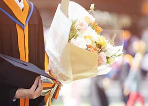 popular graduation flower hawaiian leis